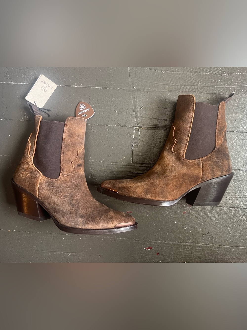 Ariat Shiloh Dark Ginger Suede Western Chelsea Heeled Boots - Picture 9 of 13